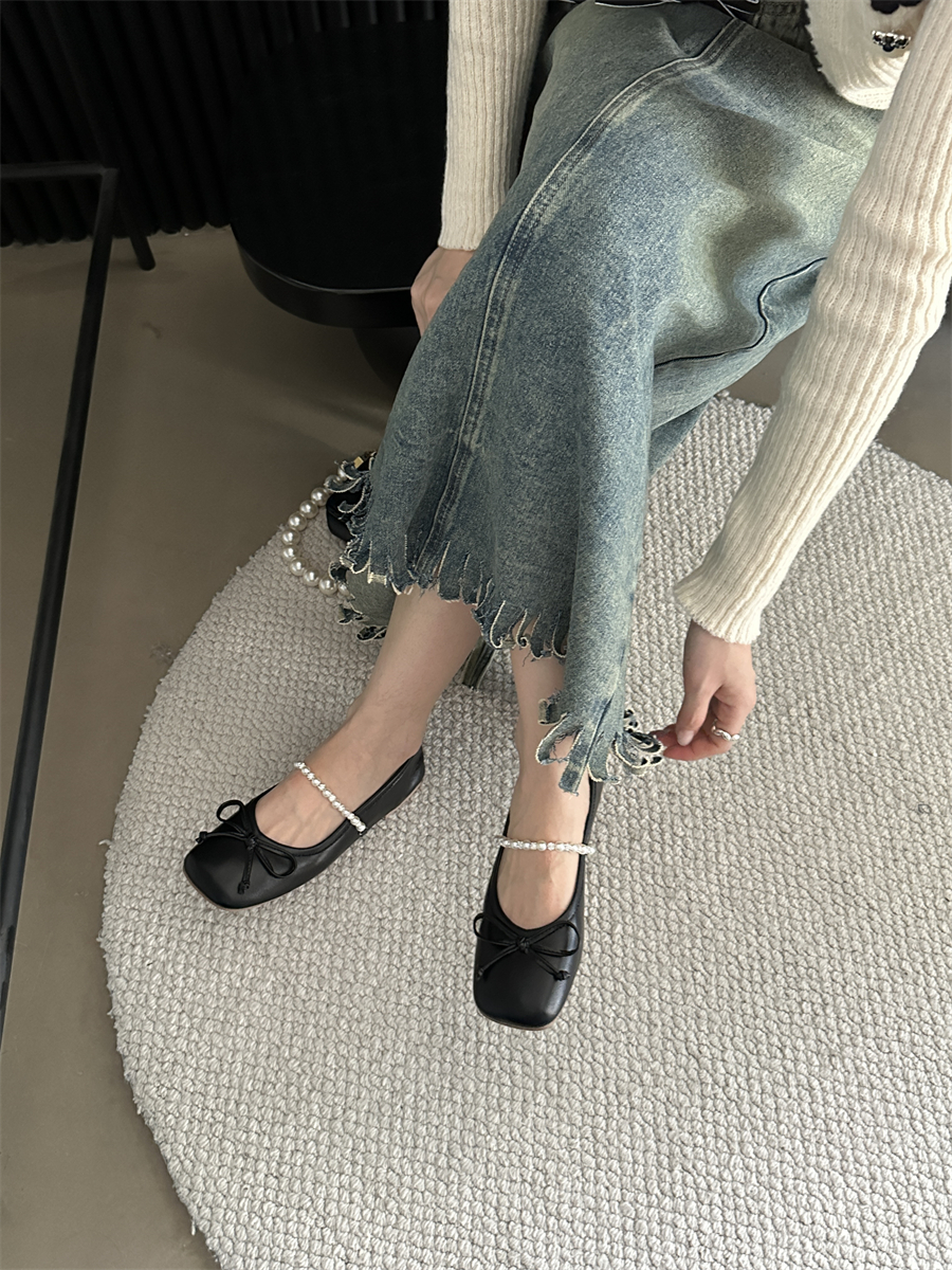 SIZHUONI Women's Ballet Mary Jane Flats 2024 Autumn Pearl Bow Square Toe Retro Grandma Shoes - Image 3